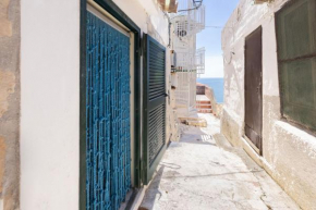 Angolo Blu by BarbarHouse